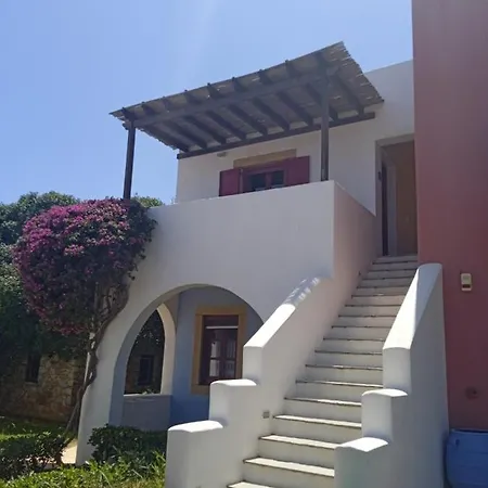 Lägenhetshotell Nefeli Leros 3*