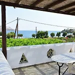 Nefeli Leros Aparthotel 3*