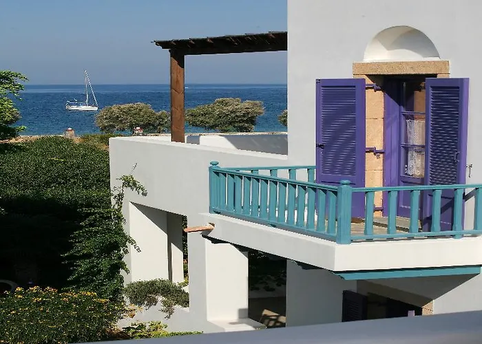 Nefeli Leros Hotel apartamentowy 3*