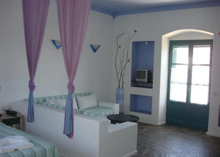 Nefeli Leros اجيا مارينا